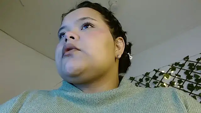 Snapshot of sexychubby___ chatting on 6, 3, 2025 sexychubby online show from 6, 3, 2025