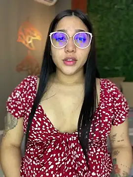 Amandanauty online show from 2, 1, 2025