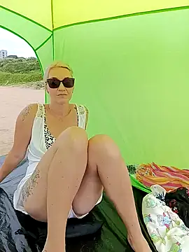 MissLMrJ online show from 18, 2, 2025