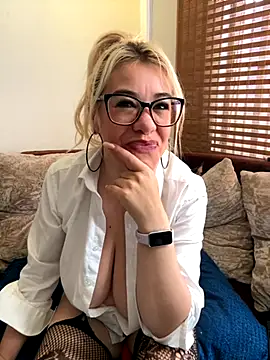 Snapshot of salomesweet13 chatting on 24, 10, 2025 salomesweet13 online show from 24, 10, 2025