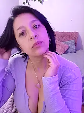 camilalatti online show from 18, 9, 2025