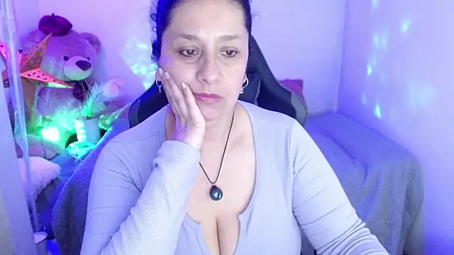 camilalatti online show from 27, 3, 2026