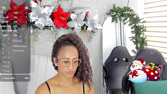 Snapshot of EmmaFerrary chatting on 2, 12, 2025 EmmaFerrary online show from 2, 12, 2025