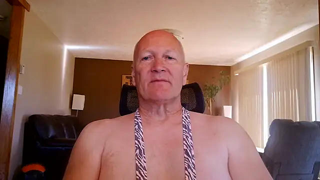 Snapshot of BasicAnt chatting on 8, 6, 2026 BasicAnt online show from 8, 6, 2026