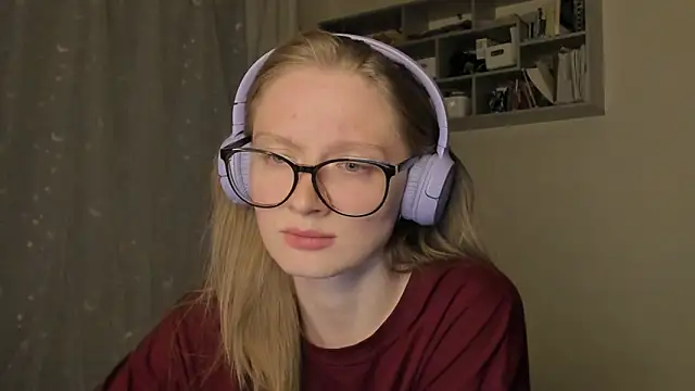 mollytuck online show from 18, 9, 2025