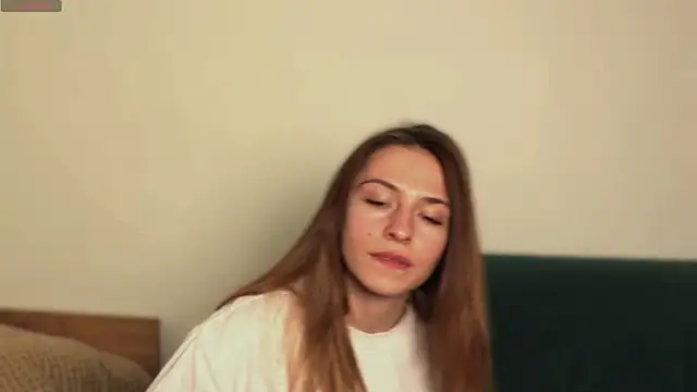 LovelyKatea online show from 6, 4, 2026