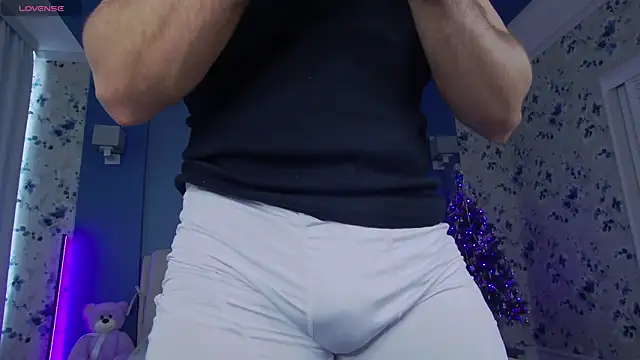 Arilas  online show from 14, 12, 2024