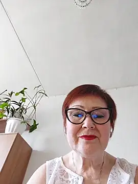Snapshot of Fire_Night chatting on 6, 4, 2026 Fire Night online show from 6, 4, 2026