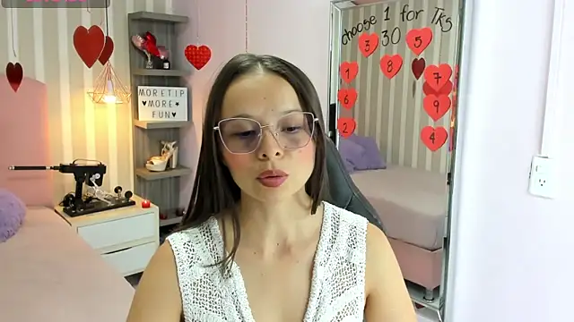 LORELAIGIVEN online show from 14, 2, 2025