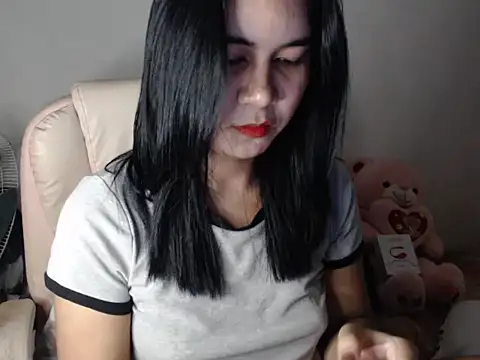 Snapshot of TransPetite1 chatting on 29, 11, 2025 TransPetite1 online show from 29, 11, 2025