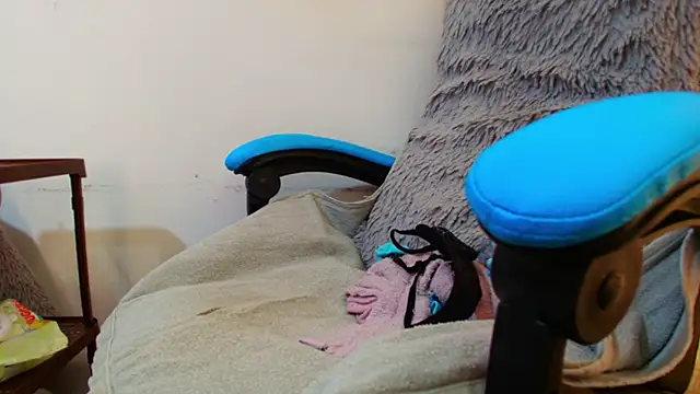 klylls squirt  online show from 20, 4, 2026