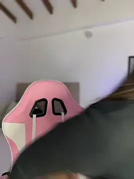 Little Amber6 online show from 28, 4, 2026