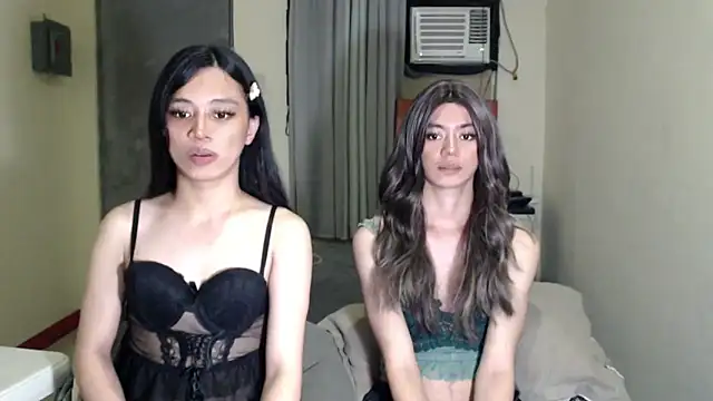 Snapshot of Urworldclasstrans chatting on 27, 10, 2025 Urworldclasstrans online show from 27, 10, 2025