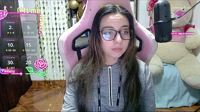 Maggie Fox3 online show from 10, 10, 2025