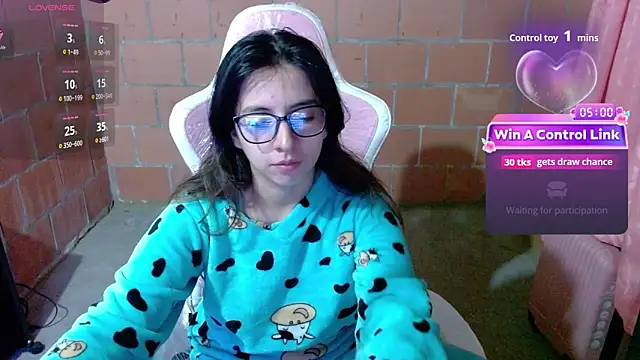 Snapshot of Maggie_Fox3 chatting on 17, 5, 2026 Maggie Fox3 online show from 17, 5, 2026