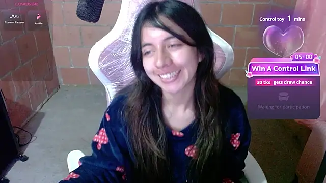 Snapshot of Maggie_Fox3 chatting on 26, 5, 2026 Maggie Fox3 online show from 26, 5, 2026