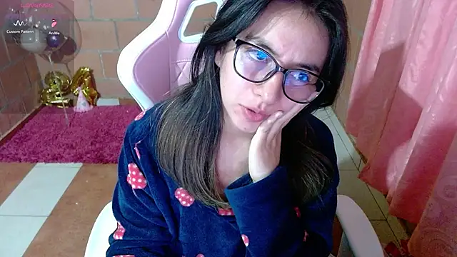 Maggie Fox3 online show from 22, 7, 2026