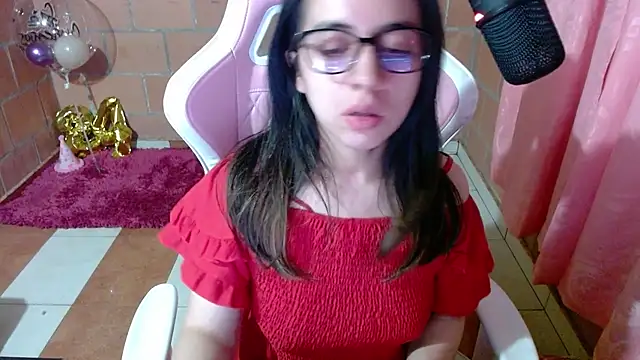 Maggie Fox3 online show from 31, 7, 2026