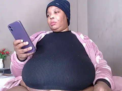 Snapshot of Lovelyboobs01 chatting on 9, 5, 2026 Lovelyboobs01 online show from 9, 5, 2026