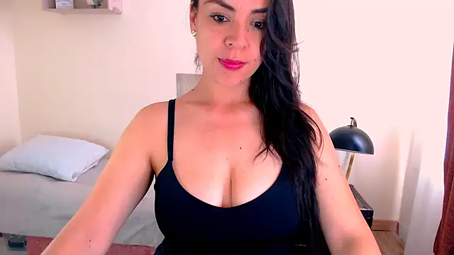 Snapshot of LATINGODDESS_X chatting on 4, 5, 2026 LATINGODDESS X online show from 4, 5, 2026