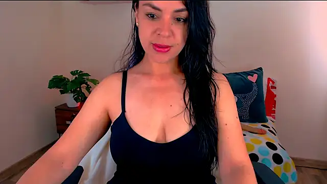 Snapshot of LATINGODDESS_X chatting on 19, 6, 2026 LATINGODDESS X online show from 19, 6, 2026