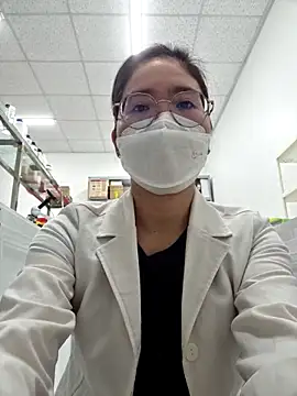 Snapshot of HinaLovely chatting on 4, 3, 2026 HinaLovely online show from 4, 3, 2026