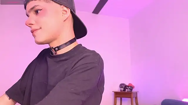 Varya Ferreira online show from 4, 3, 2025