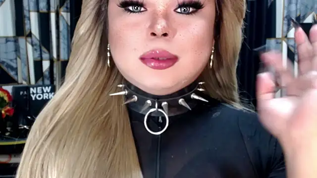 Snapshot of Mistress_DOMnicaaxx chatting on 2, 11, 2025 Mistress DOMnicaaxx online show from 2, 11, 2025