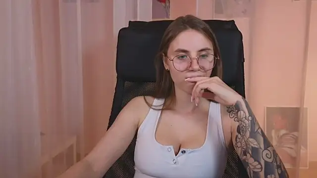 Snapshot of _AnnaStark_ chatting on 25, 12, 2024 AnnaStark online show from 25, 12, 2024