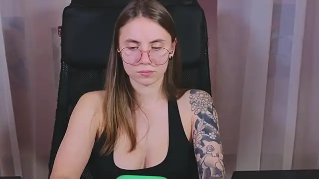 Snapshot of _AnnaStark_ chatting on 14, 3, 2025 AnnaStark online show from 14, 3, 2025