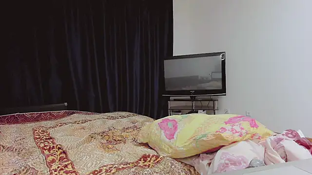 Larisa Sign online show from 13, 12, 2024