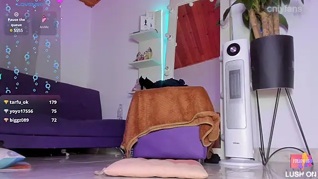  asscutebig  online show from 7, 2, 2025