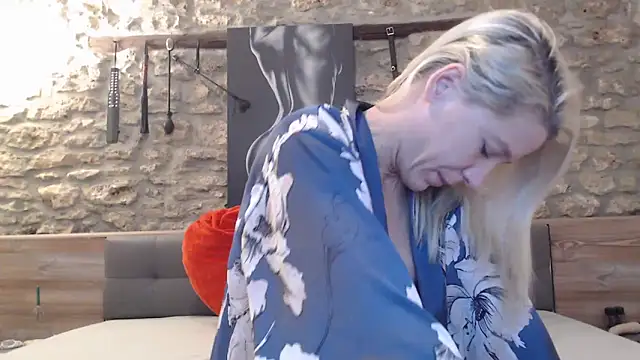 Naschkatze01 online show from 21, 12, 2025