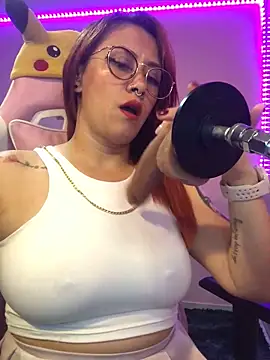 Luna Paris  online show from 25, 2, 2025