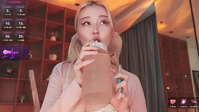 hyun chia online show from 27, 4, 2026