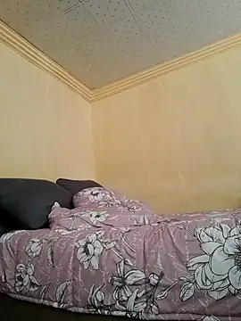 Snapshot of SweetAppleCandyxx chatting on 5, 12, 2025 SweetAppleCandyxx online show from 5, 12, 2025