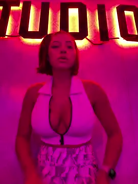 alexademie1 online show from 15, 1, 2025