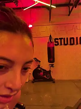 alexademie1 online show from 5, 2, 2025