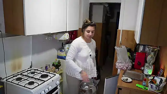 VanessaDoyle online show from 8, 9, 2025