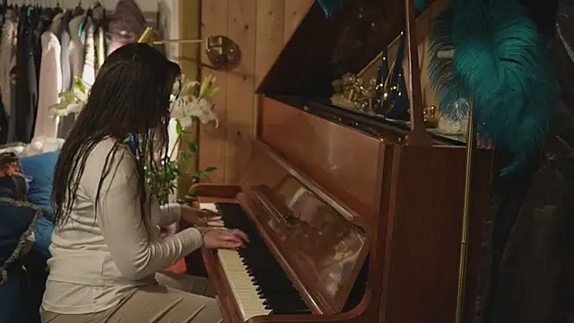 VanessaDoyle online show from 20, 4, 2026