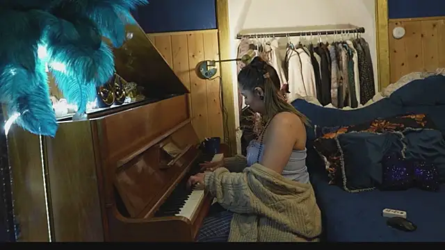 VanessaDoyle online show from 28, 4, 2026