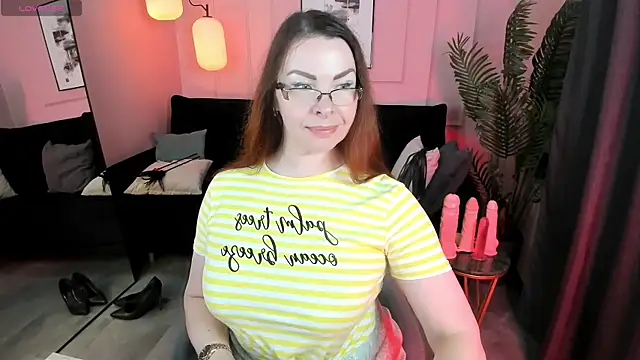 Snapshot of MrsIngrid chatting on 18, 7, 2026 MrsIngrid online show from 18, 7, 2026
