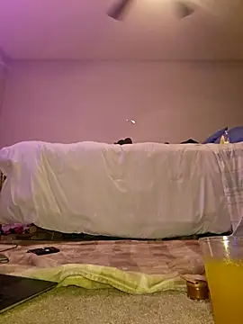 oliviaprettypussy online show from 26, 4, 2026