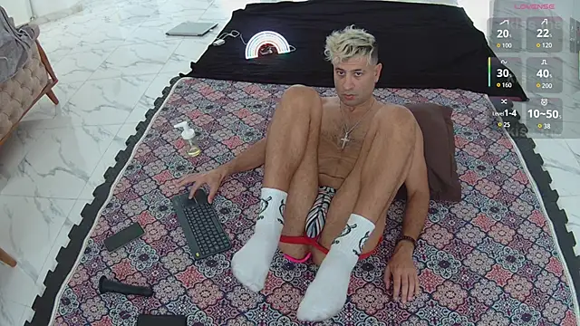 Snapshot of madmaxxx1989 chatting on 1, 10, 2025 madmaxxx1989 online show from 1, 10, 2025