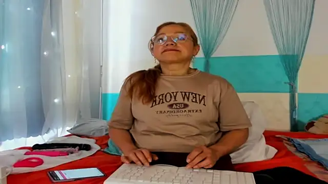 anthonela mature  online show from 25, 4, 2026