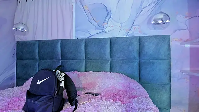 AntonellaRossi online show from 4, 3, 2026