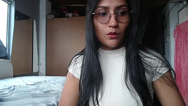 leah-666 online show from 22, 7, 2026