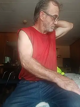 Snapshot of OralDesires2 chatting on 5, 7, 2026 OralDesires2 online show from 5, 7, 2026