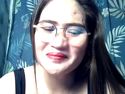 Snapshot of Amazing_Angel22 chatting on 5, 12, 2025 Amazing Angel22 online show from 5, 12, 2025