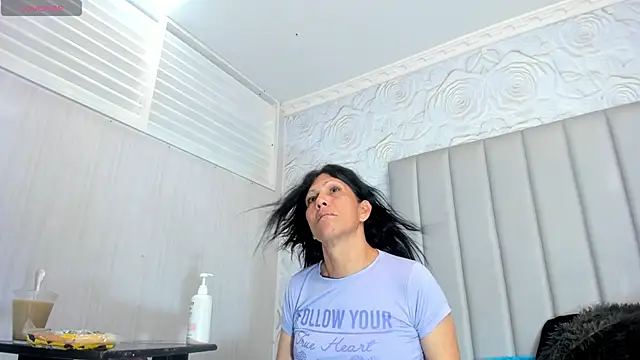 Cleopatra Trans online show from 4, 2, 2026